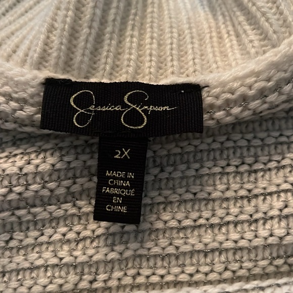 Jessica Simpson 2X cold shoulder sweater - Picture 5 of 6